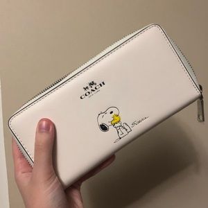 Coach X Peanuts Collection Snoopy Wallet